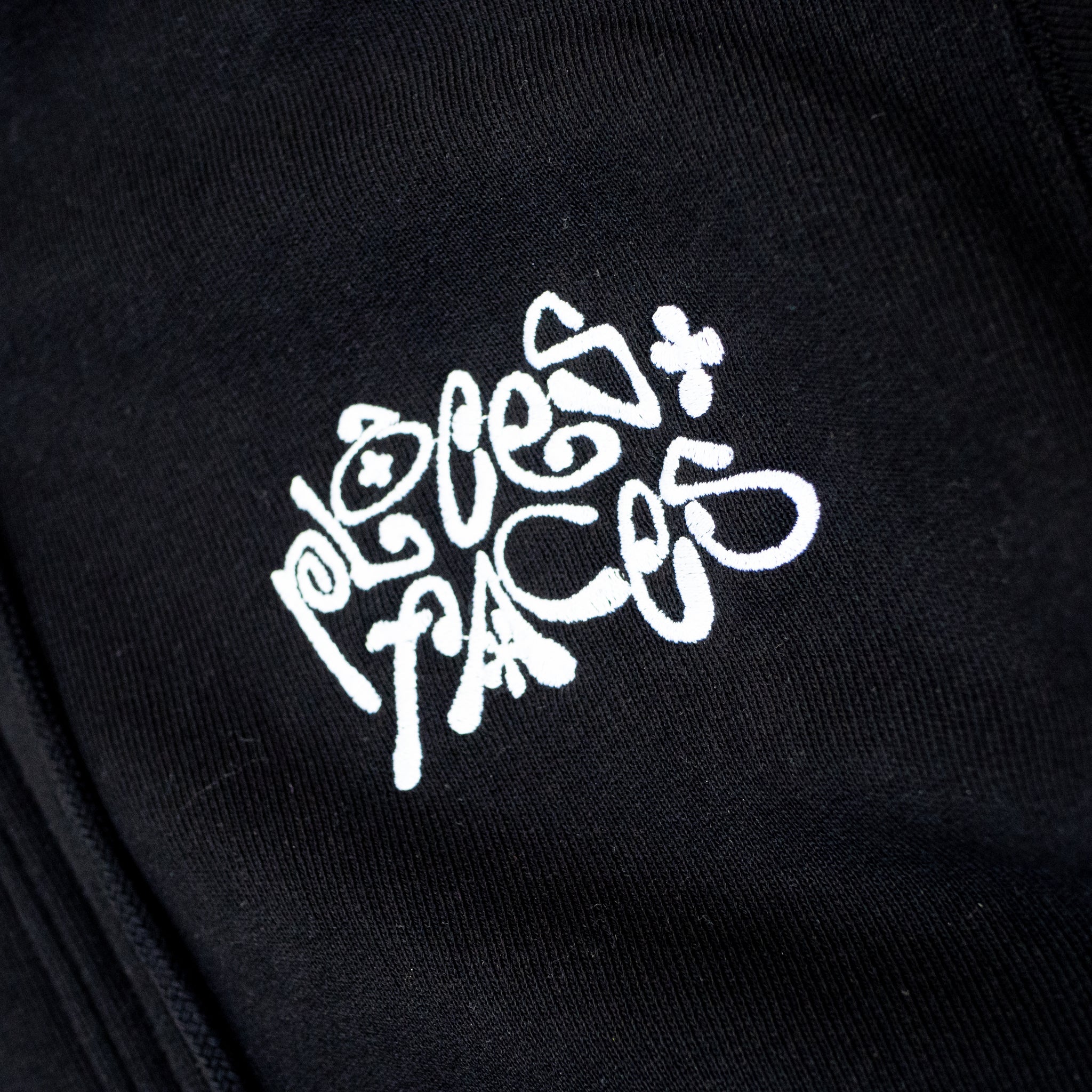 COZY ZIP HOODIE - BLACK