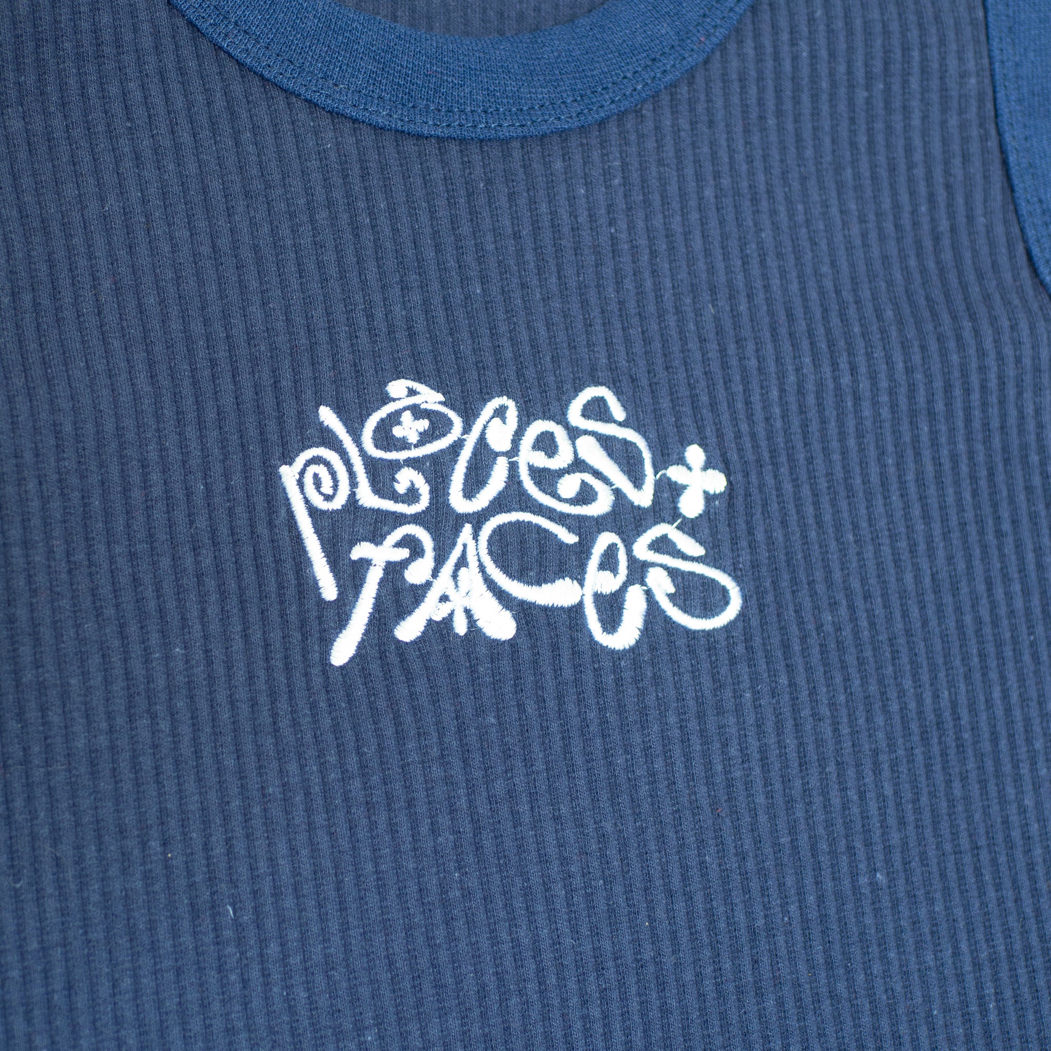 CURLY LOGO CROPPED TANK - NAVY